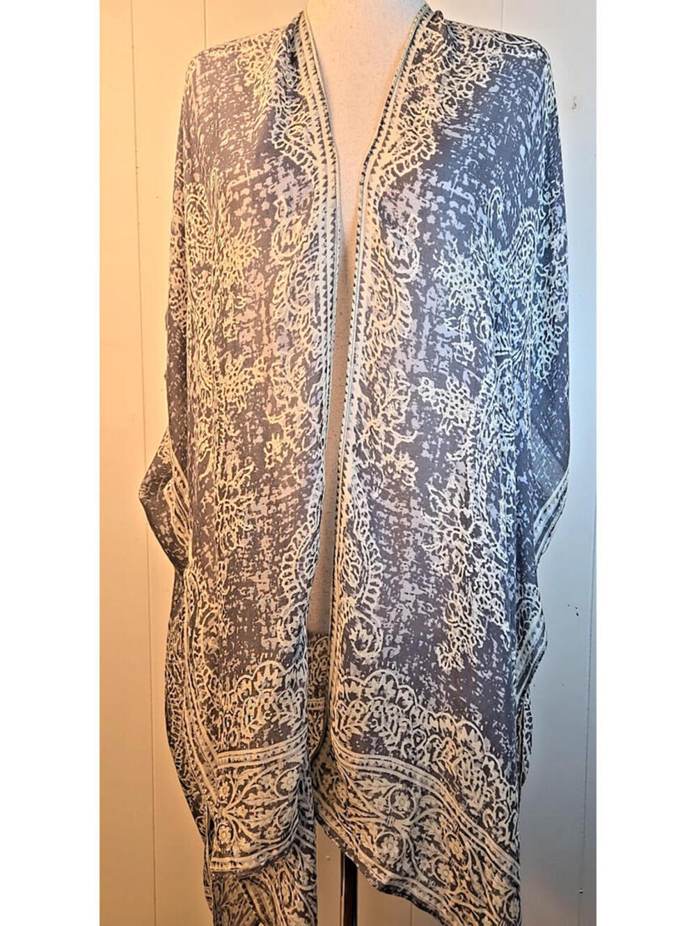 Breezy Lane Lightweight Swimsuit Coverup Kimono Open Shawl Gray One Size - Picture 3 of 7